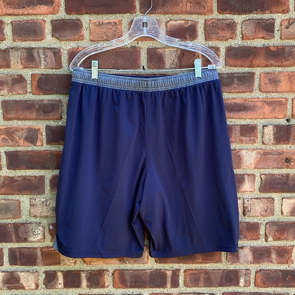 Men's UA Locker 9" Pocketed Shorts - Picture 3 of 3